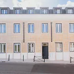 Mary Orange - No 236 Rc D - Contemporary Two-Bedroom Haven